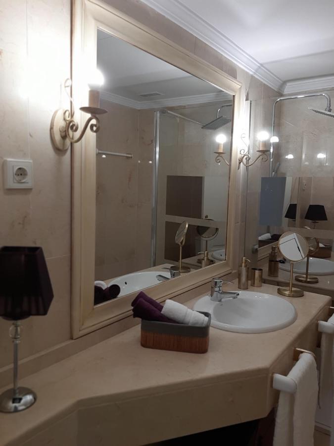 The Famous Appartement